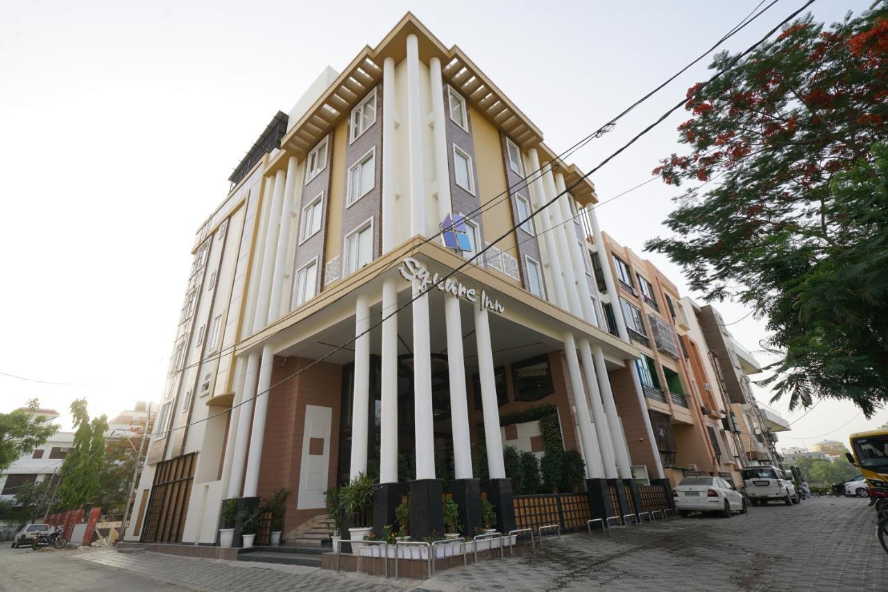 Square Inn Hotel,Varanasi Bagian luar foto